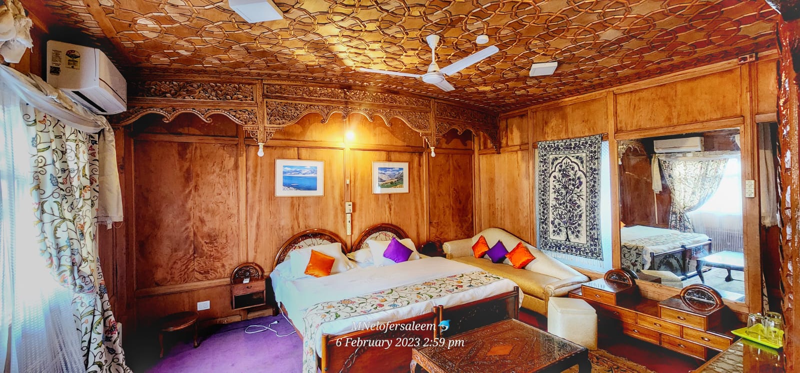 Royal Vintage Houseboat Luxury Premium Suite Detail - Luxury Houseboat Stay